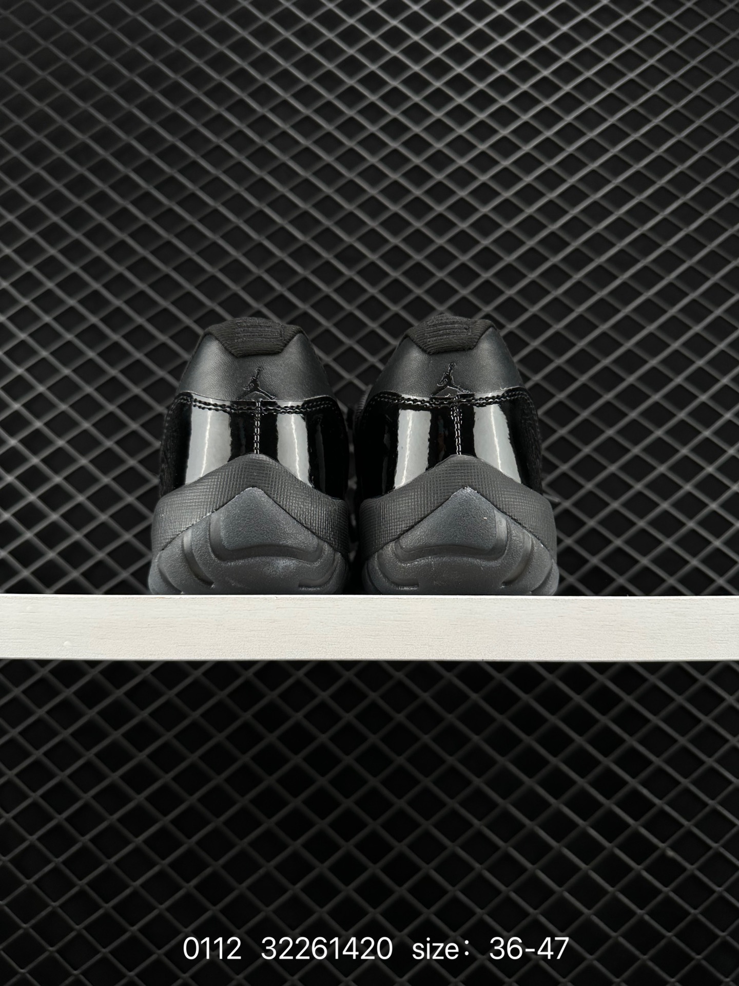 Nike Air Jordan 11 Retro Low LE